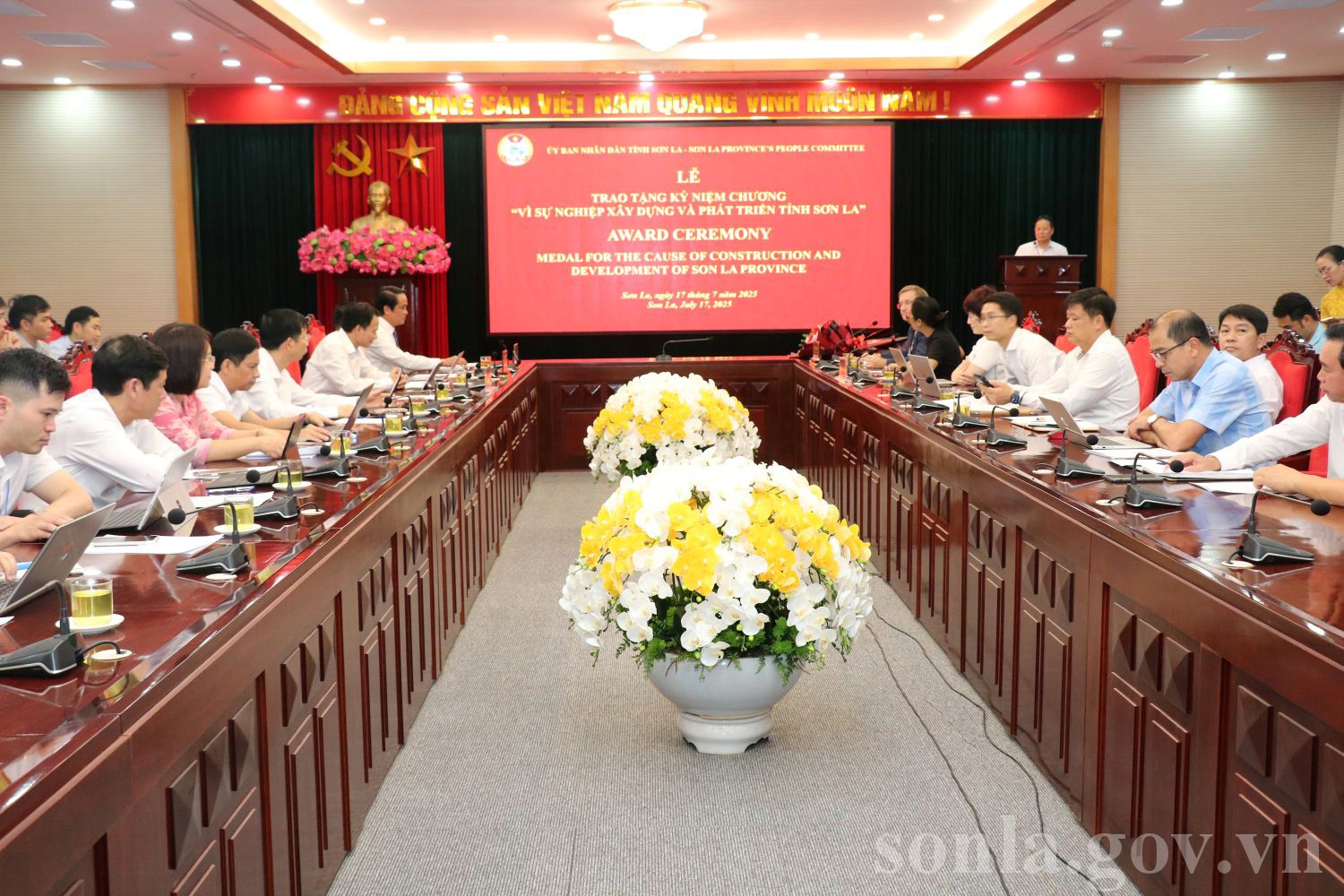 anh tin bai